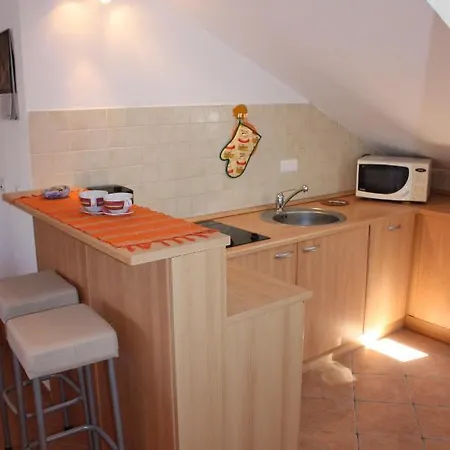 Podmejak Apartmán Pag Town